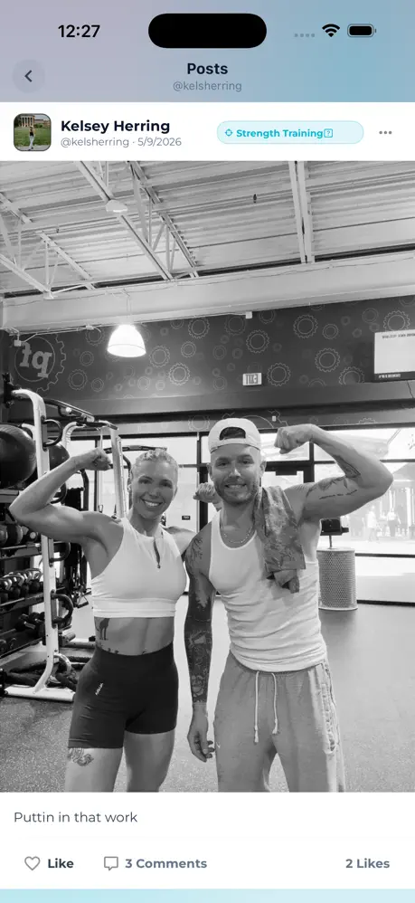 Core.X app post detail: a member's strength-training photo with caption, likes and comments.